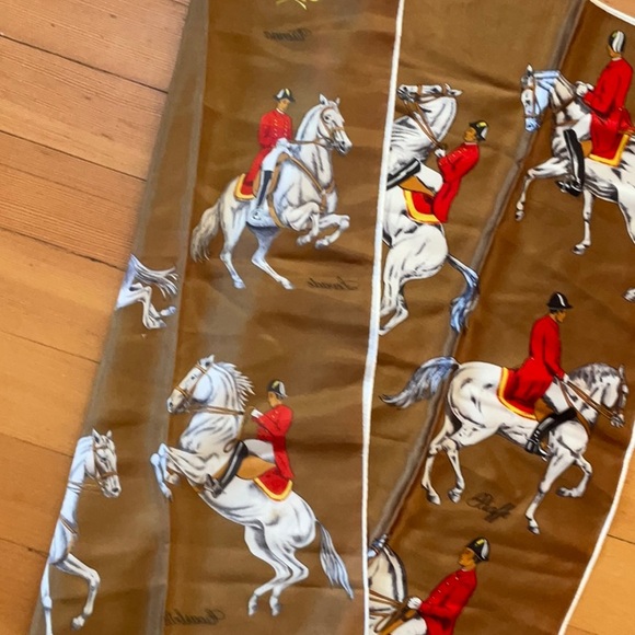 30/30 Silk Scarf Dressage Spanische Hofreitscule Wien - Picture 3 of 3